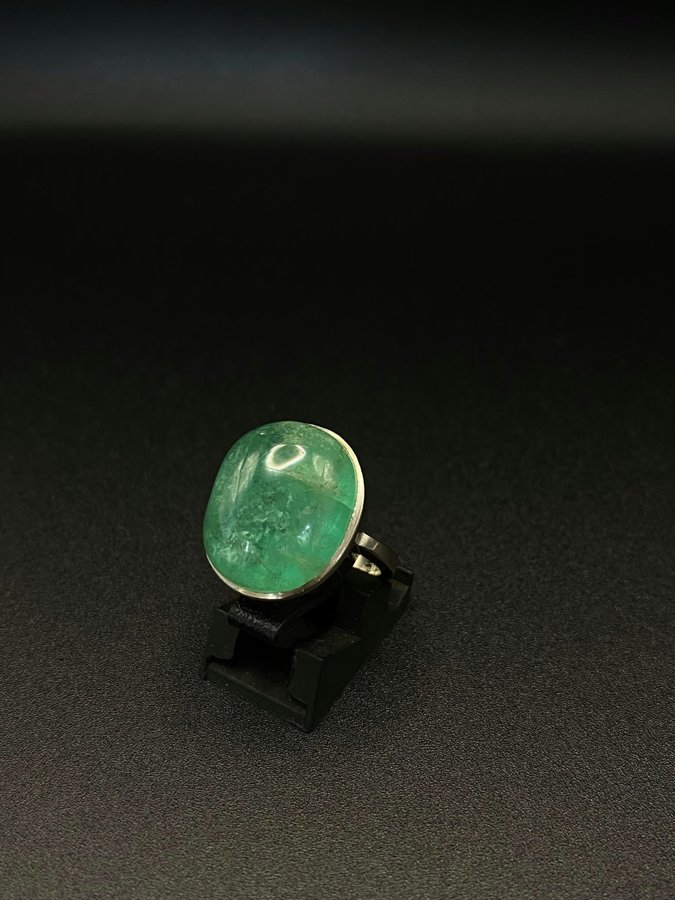 Anillo de esmeralda cabujón Terry's Oro