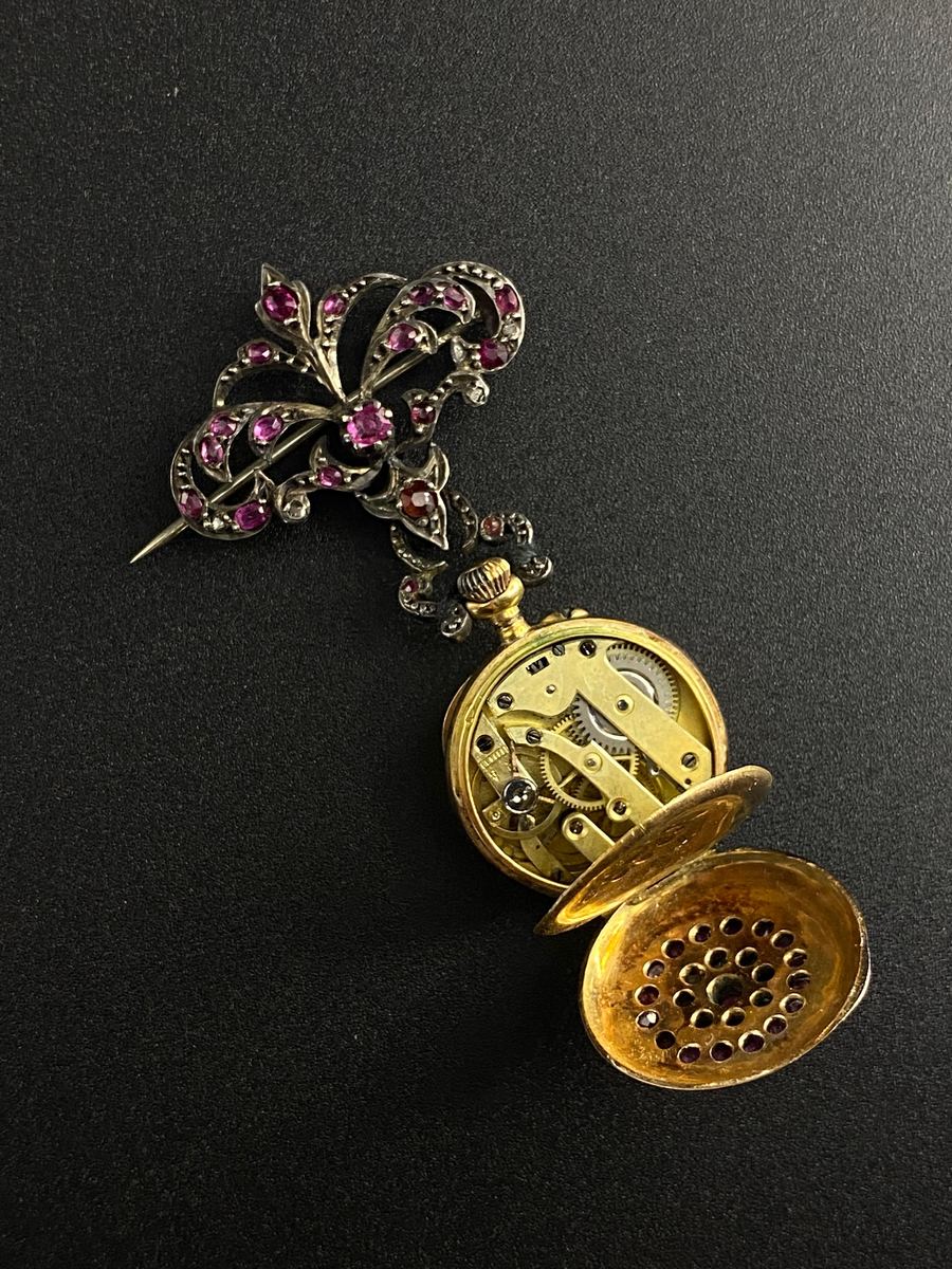Reloj Broche Chatelaine Rubíes